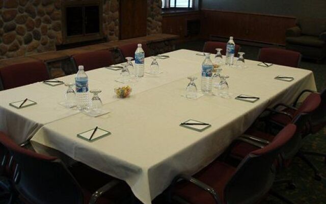 Riverwood Inn & Conference Center