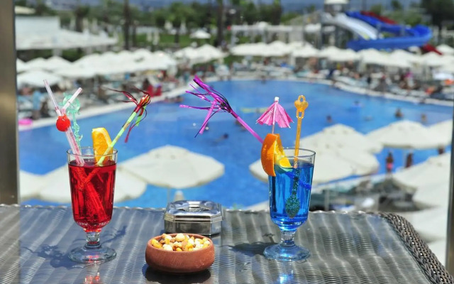 Lake & River Side Hotel & Spa