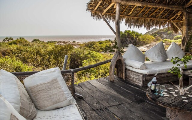 H12 Delta Dunes Lodge