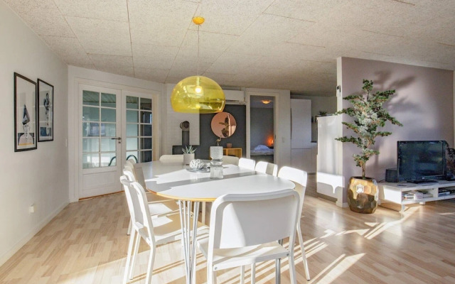 10 Person Holiday Home in Blavand