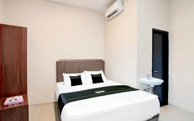 Hotel O Balikpapan near Siloam Hospital formerly Syafla Guest House