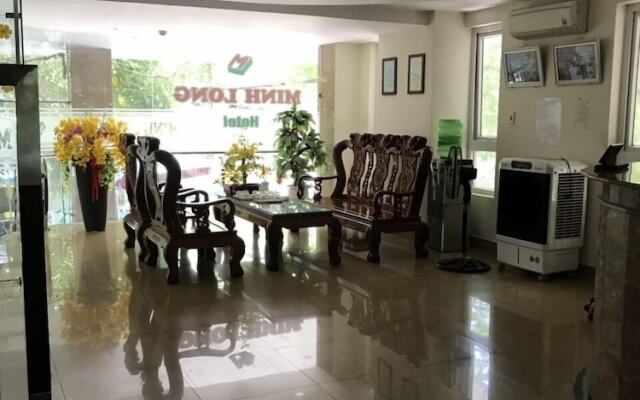 Minh Long Hotel