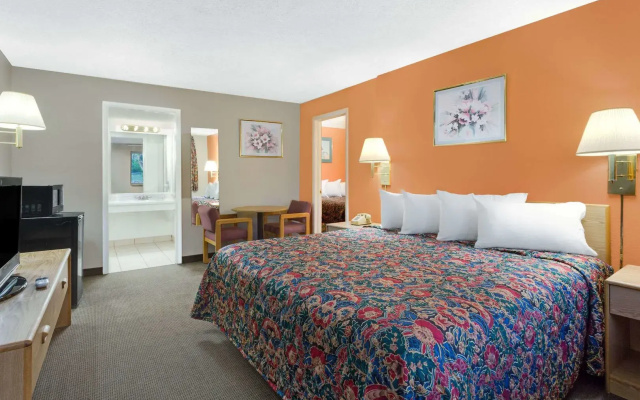 Cedar Valley Inn