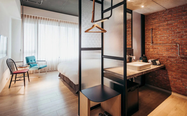U.I.J Hotel & Hostel