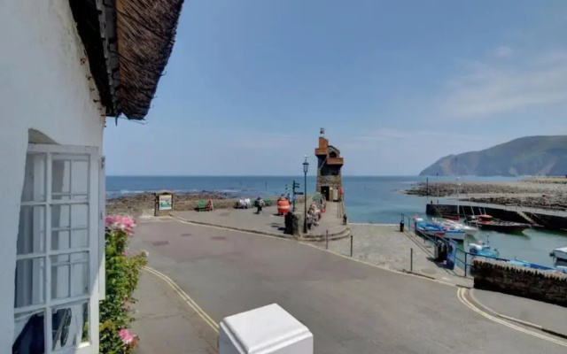 Seaview 1 Bed Apartment Sleeps 4 - Balcony - Tv