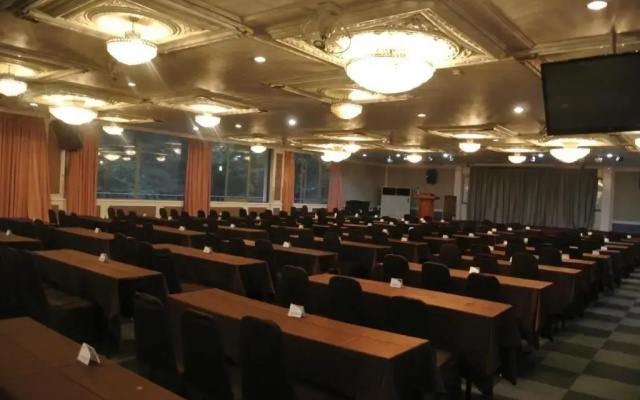 Lake Hills Hotel Songnisan