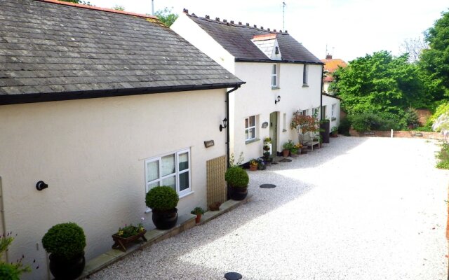Vale View Cottages - The Coach House