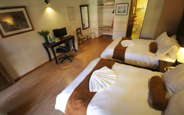Casa Mexicana Hotel