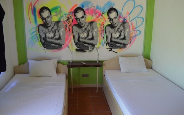 Funky Flashpacker Party Hostel