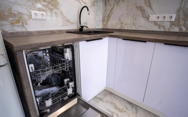 Apartments on Oboronnaya 102B street