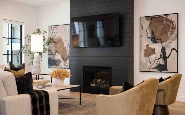 Designer Digs 9 Bedroom Home