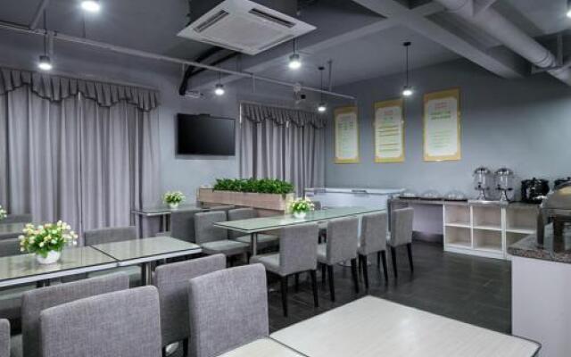 Vienna International Hotel Huizhou Daya Bay Century City