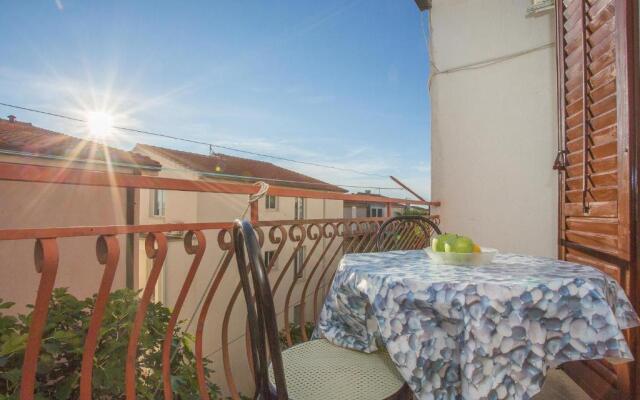 Apartments Nuic 748