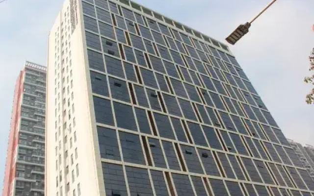New World Lichuan Hotel