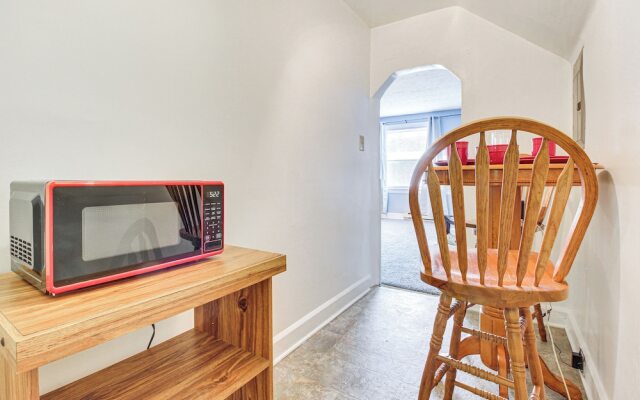 Pet-friendly Cincinnati Apt: 5 Mi to Downtown!