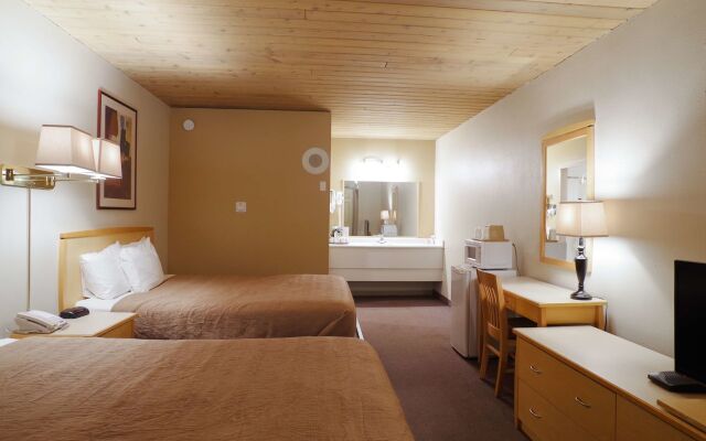Canadas Best Value Inn and Suites Fernie