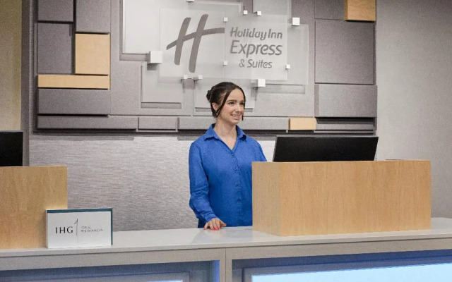 Holiday Inn Express & Suites Greenville - Downtown by IHG
