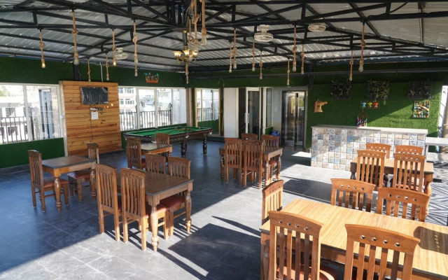 Dewdrop Pride Inn