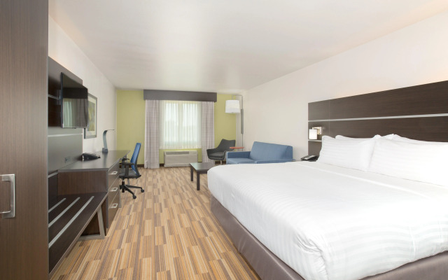 Holiday Inn Express and Suites Lincoln I - 80 by IHG