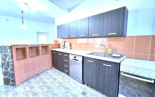 Brekner Private House