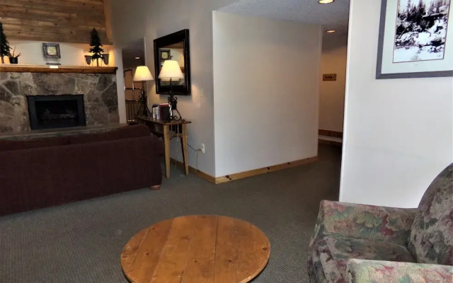 Fox Pine Lodge 3 Bed 3 Bath