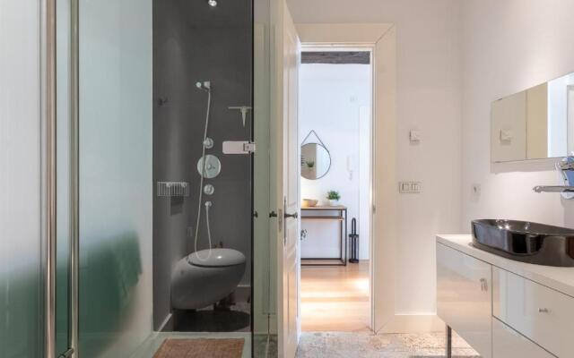 BILBAO CITY HALL VI by Aston Rentals