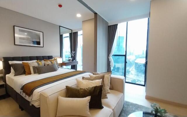 Luxury Apartment Queen Sirikit Asok Termianl 21