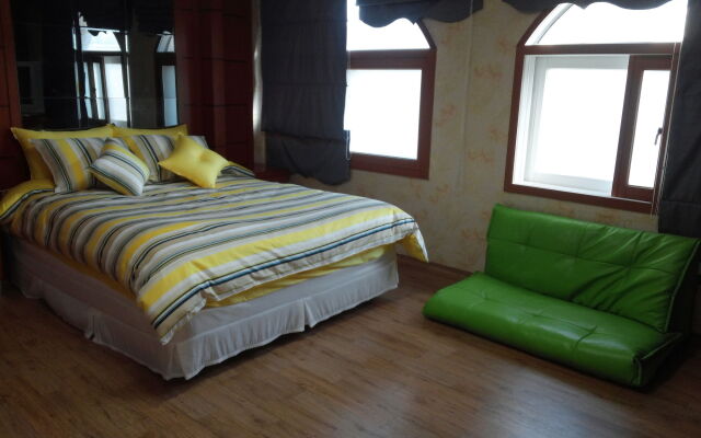 Marine Guesthouse