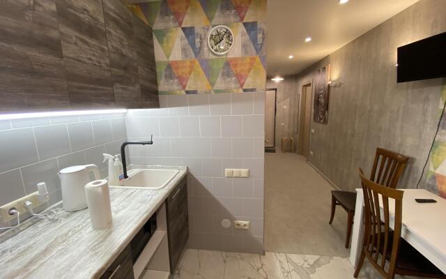Apartments on Akademika Kargina 38k6