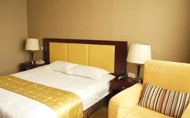 Super 8 Peony Square