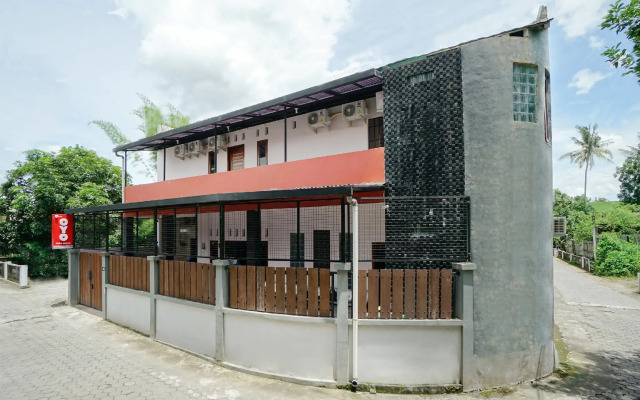 OYO 3006 Falisha Homestay Syariah