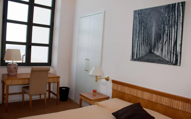 Miramare Apartments & Suites