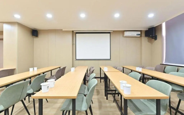 GreenTree Inn Langfang Bazhou City Shengfang Town International Furniture City Hotel