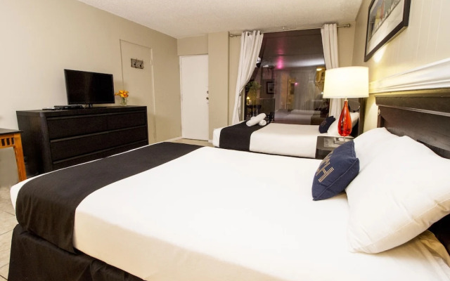 Rooftop Resort - Clothing Optional - Adult Only