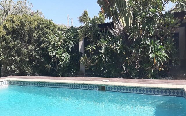 White Beach Apartments - Palm Beach