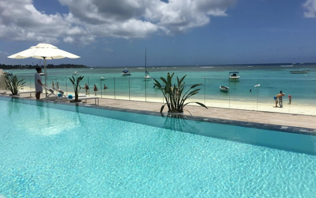 OBiches Luxury Beachfront Apartment Trou-aux-Biches