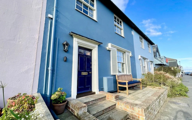 11 Crabbe Street, Aldeburgh