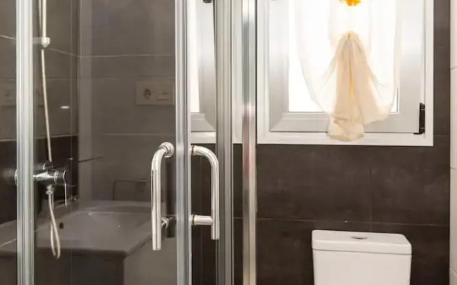 Futura Apartment With Balcony Pool and Roof top