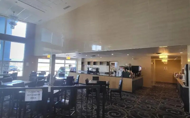 Days Inn & Suites by Wyndham Fort Saskatchewan
