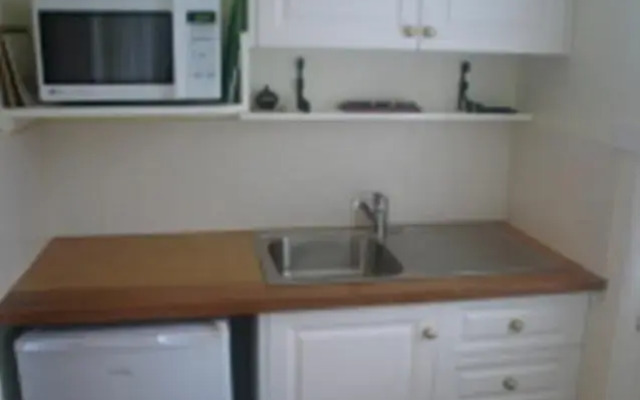 Huonville Guesthouse