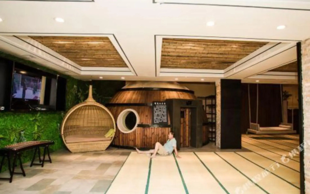 Manzhouli Duolisi Art Hotel
