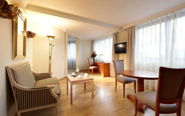 Regent Hotel