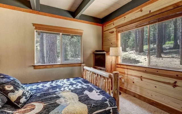 Bear Pause 4BR Large Deck & Balcony