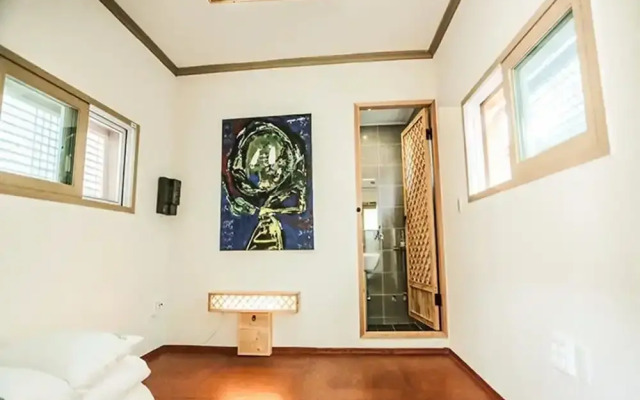 Jeonju Duul Navirang Hanok Stay