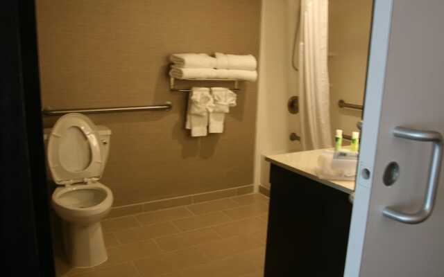 Quality Inn near Six Flags