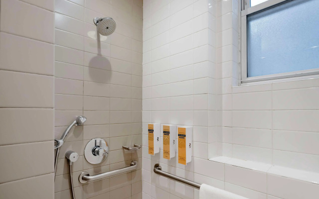 Best Western Plus Hospitality House