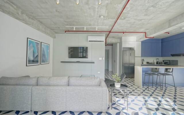 w Cozy 2BR in Plaza Herrera
