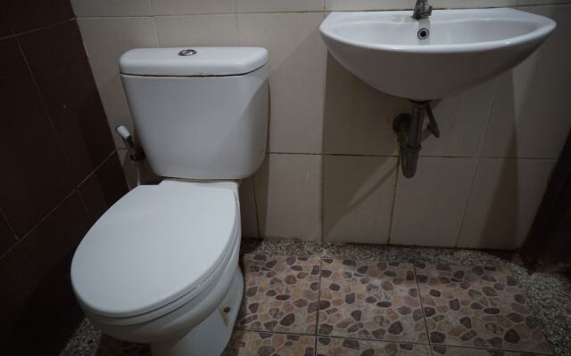 OYO 92863 Hotel Blessing