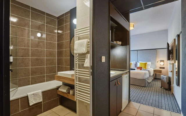 Appart'hôtel Odalys City - Bioparc Lyon Est
