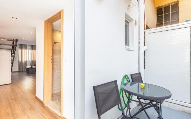 Neva's Apartment's in Center Chania 1 & 2